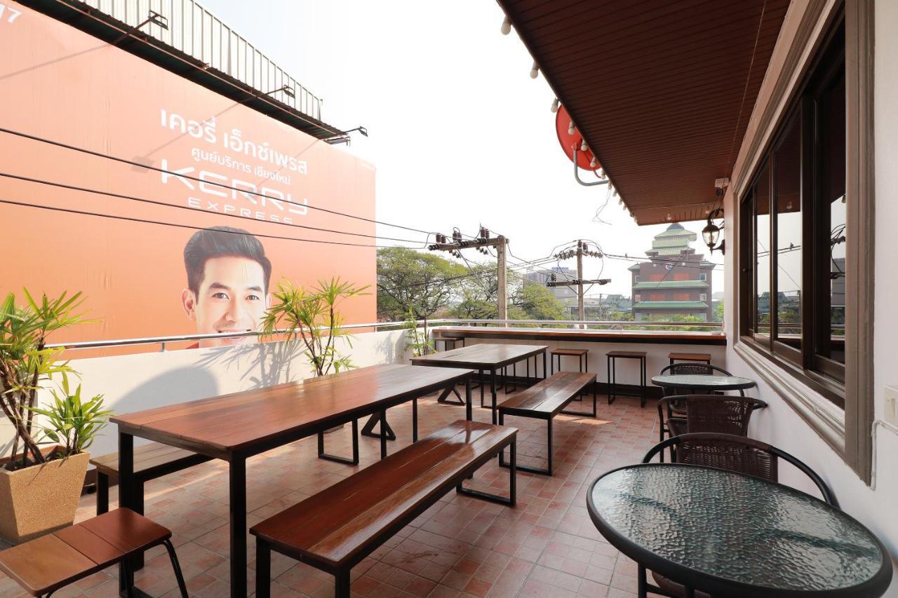 OYO 531 Le Light House&Hostel Chiang Mai Buitenkant foto